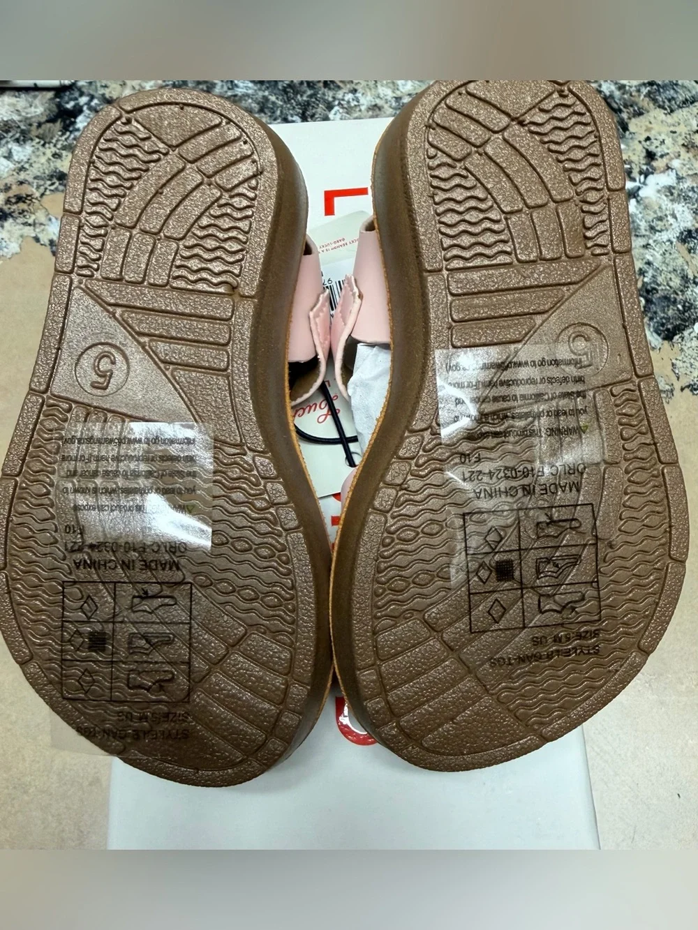 Lucky brand girls 5M sandals- new in box